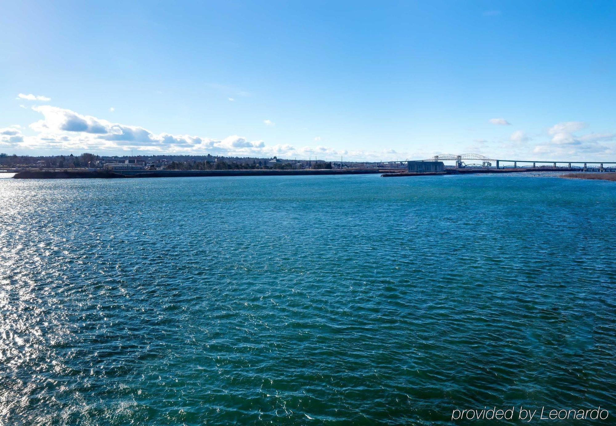 Delta Hotels by Marriott Sault Ste. Marie Waterfront Exterior foto